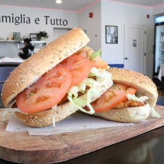 Chicken Cutlet Wedge w lettuce, tom & mayo